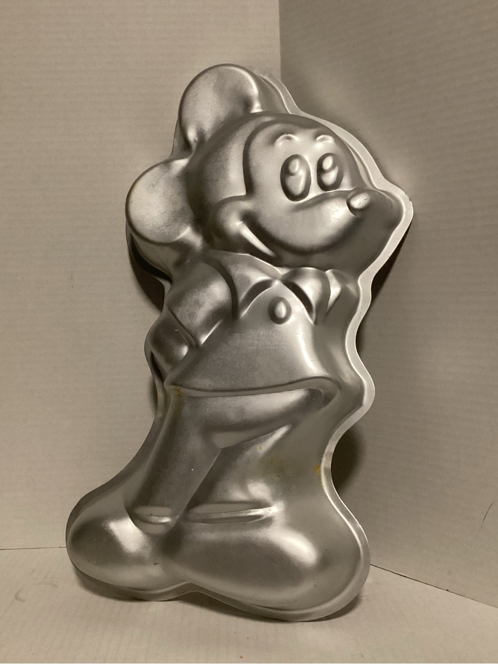 Wilton Mickey Mouse Silver Cartoon Character Molded Cake Pan 1978